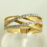 Christian gouden ring met diamanten