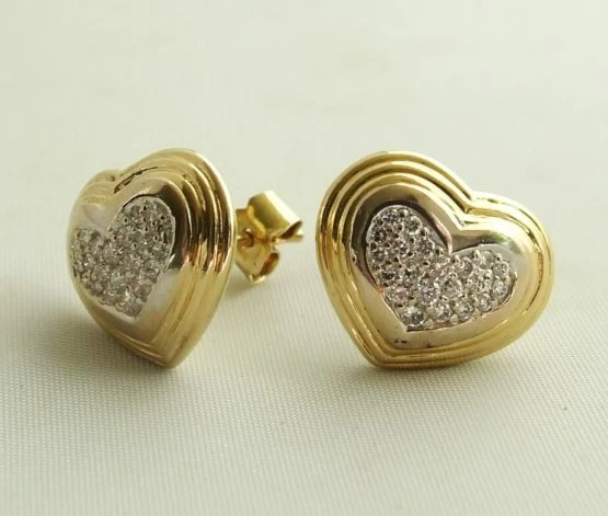 Harten oorbellen met diamanten