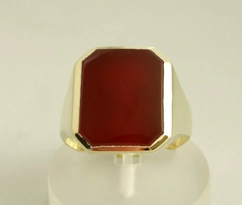 Gouden ring met carneool