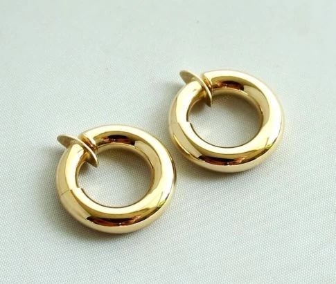 Gouden oorclips met veersluiting