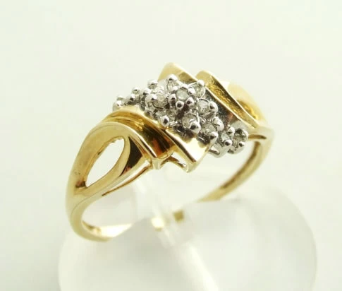 Geel gouden occasion ring met diamanten