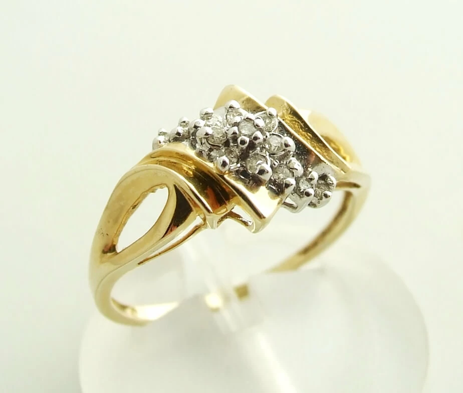 Geel gouden occasion ring met diamanten
