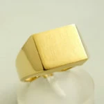 Geel gouden heren zegelring Geel gouden heren zegelring