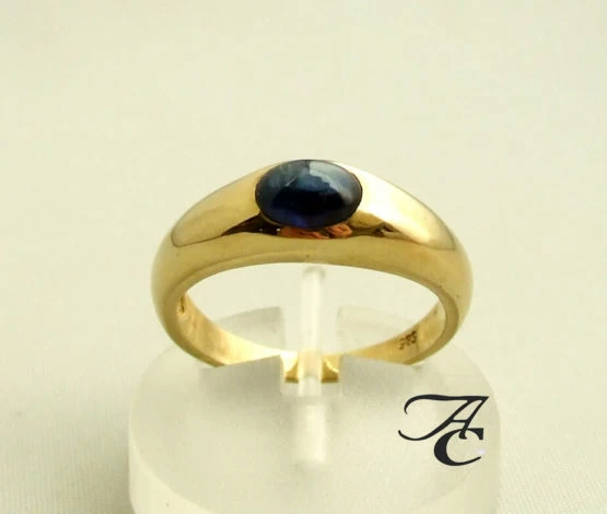 Gouden saffieren ring