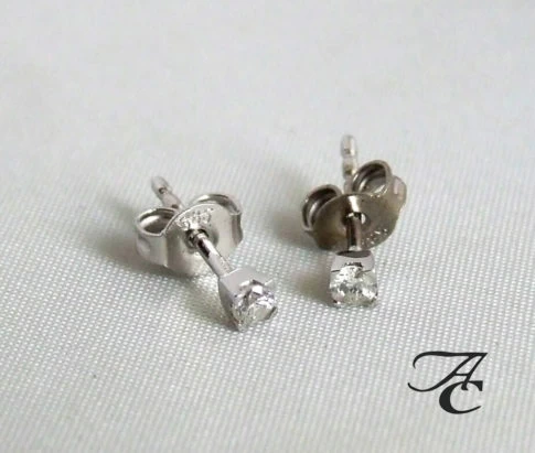 Atelier Christian wit gouden oorbellen met diamant