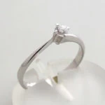 Wit gouden ring met Christian zirkonia