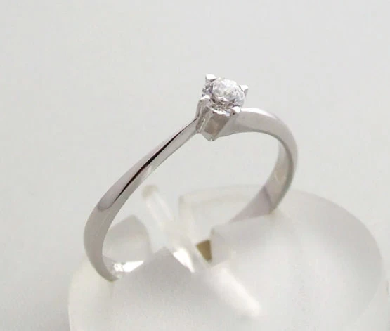 Wit gouden ring met Christian zirkonia