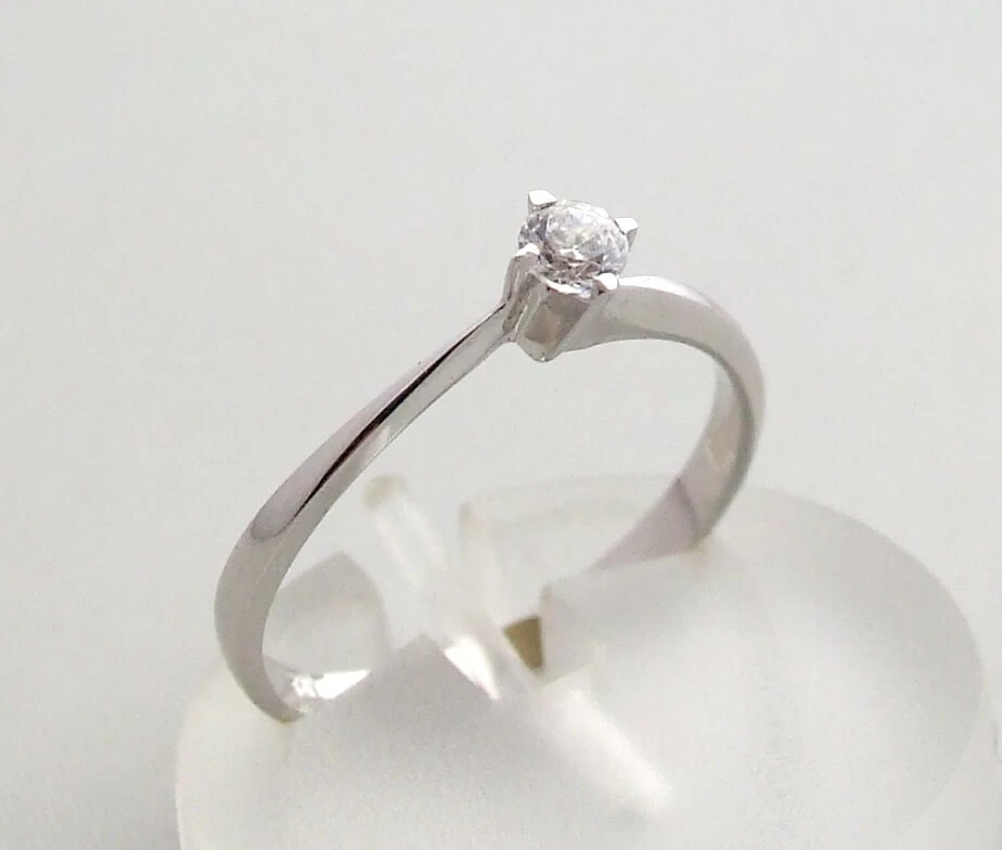 Wit gouden ring met Christian zirkonia