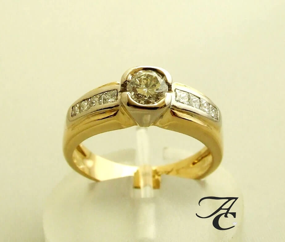 Geel gouden ring met diamanten 0.91 ct.