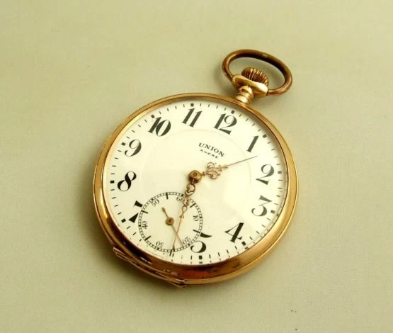 Geel gouden zakhorloge Geel gouden zakhorloge