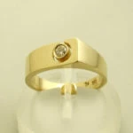 Geel gouden ring met Christian diamant