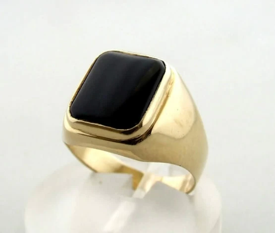 Gouden ring met onyx