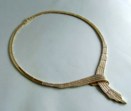 Collier Collier