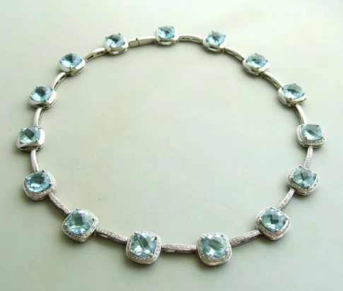 18 karaat wit gouden topaas en diamanten collier