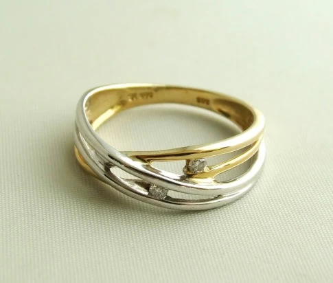 Bicolor Christian gouden ring met diamant