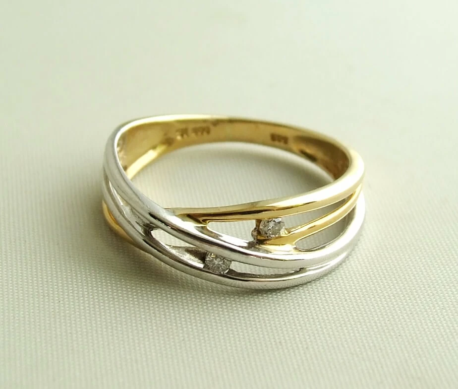 Bicolor Christian gouden ring met diamant