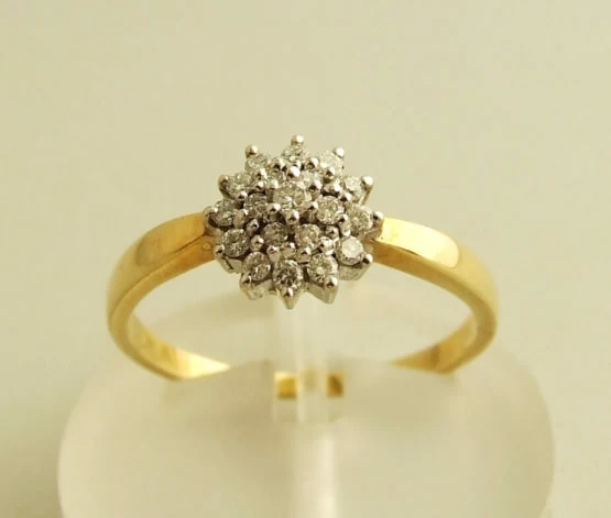 Geel gouden vintage ring met diamanten