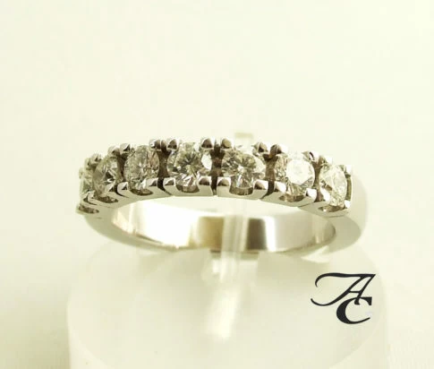 Wit gouden memoire ring met briljanten