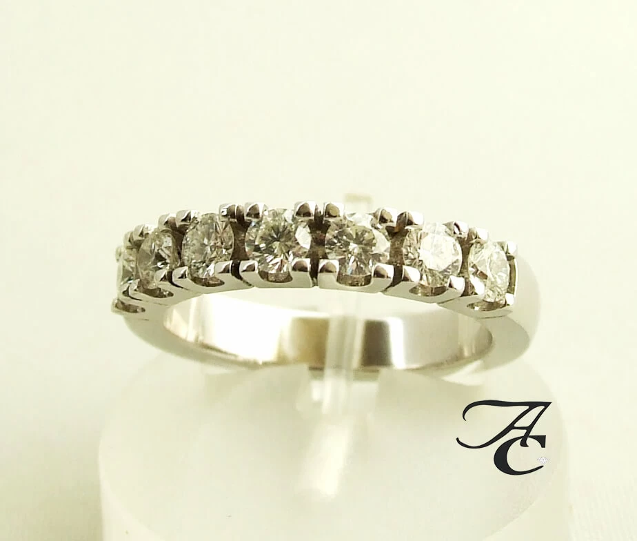 Wit gouden memoire ring met briljanten