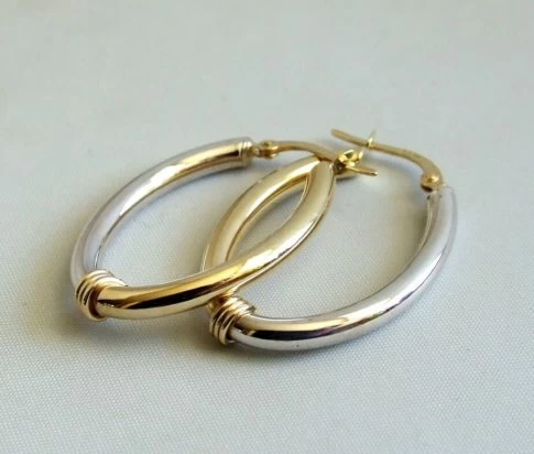 14 krt geel- en wit gouden oorbellen