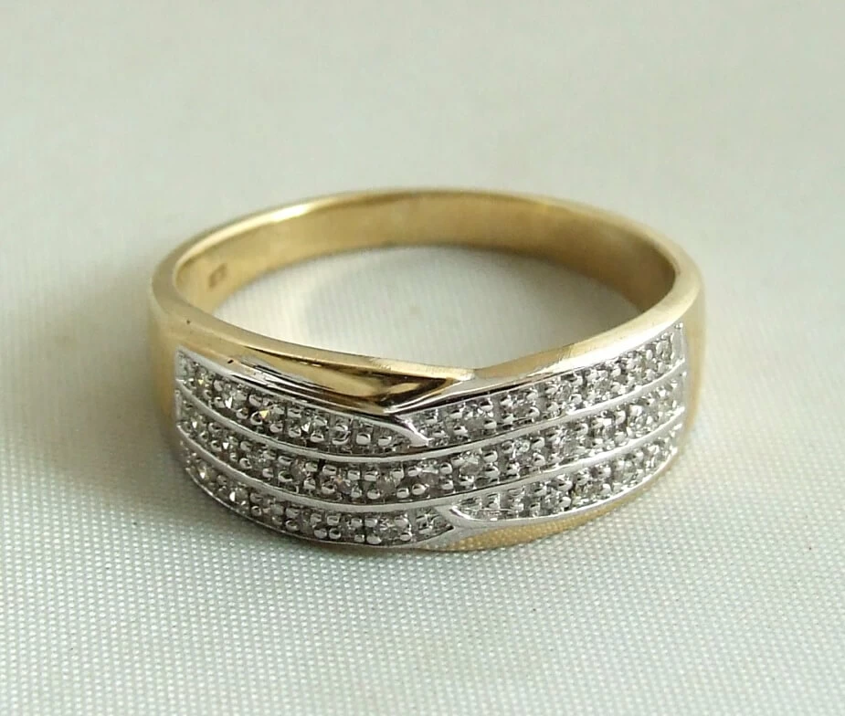 14 karaat gouden ring met diamanten