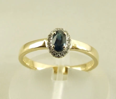 14 karaat gouden ring met saffier en diamanten