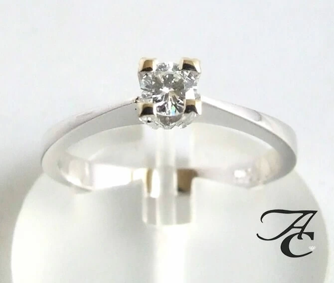 14 karaat wit gouden ring met diamant