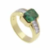 18 karaat gouden ring met smaragd en diamanten