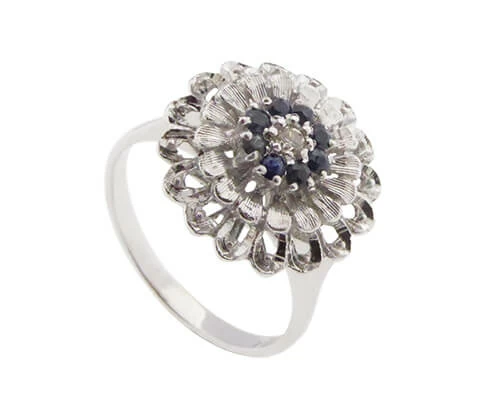 Wit gouden ring met saffier en diamanten