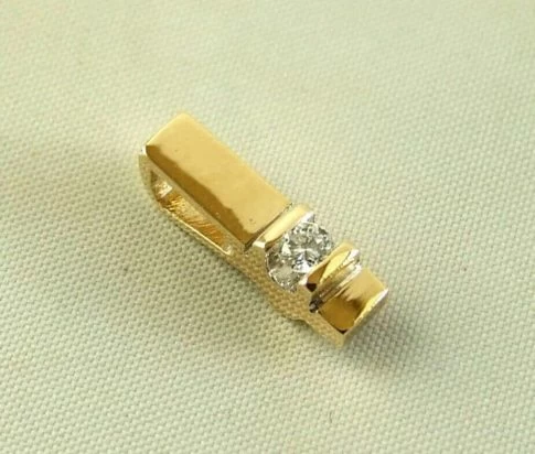 Geel- en wit gouden hanger met diamant