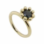 Gouden ring met groene saffier