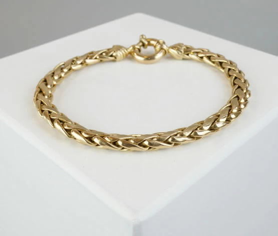14 karaat geel gouden gevlochten armband