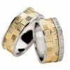 Bicolor diamanten trouwringen geribbeld