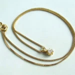 Gouden collier en diamanten hanger
