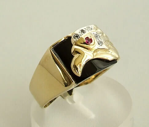 Gouden adelaar diamanten ring met robijn