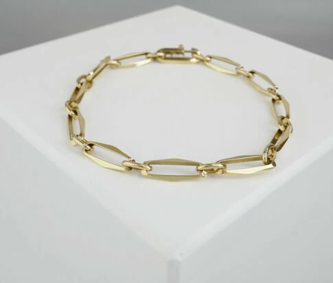 Gouden closed forever schakelarmband