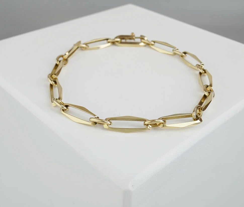 Gouden closed forever schakelarmband