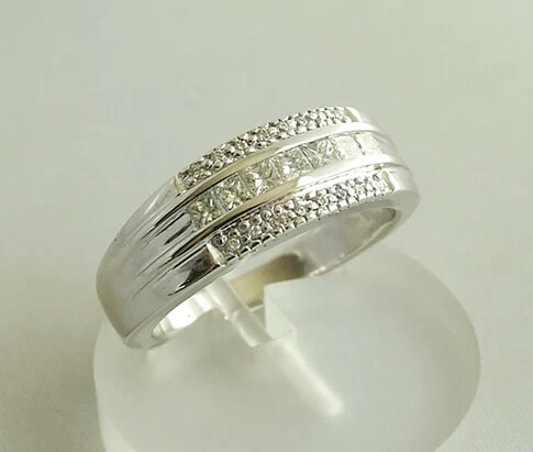 Wit gouden Atelier Christian diamanten ring