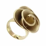 Geel gouden ring bloem model