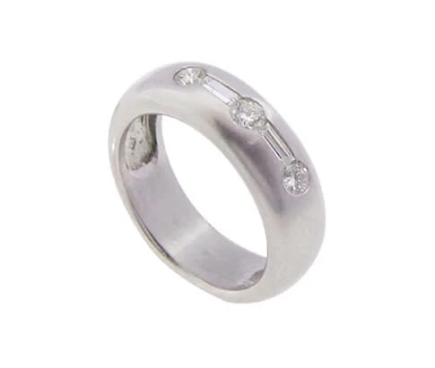 Christian ring wit goud met diamanten