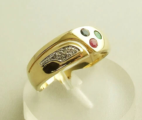 Gouden ring met saffier, diamant, robijn, smaragd