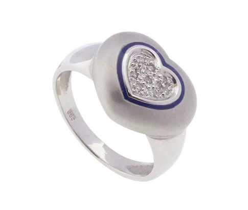 Wit gouden harten diamanten ring