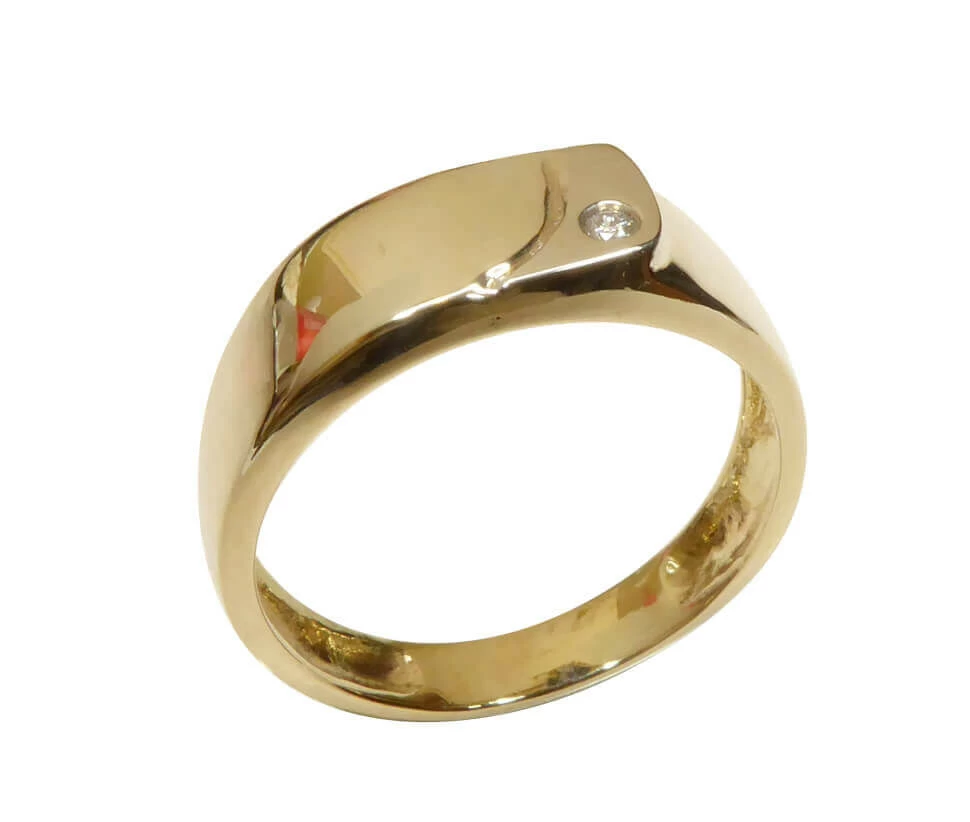 Geel gouden diamanten cachet ring