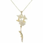 Gouden meisje met vlinders hanger Gouden meisje met vlinders hanger
