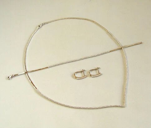 Wit gouden zirkonia collier, armband en oorbellen