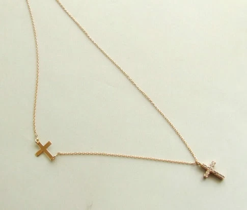 Rose gouden ketting met zirkonia kruis