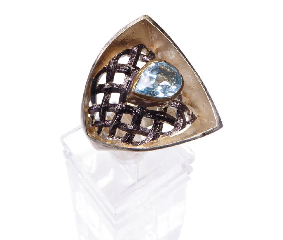 Zilveren ring abstract met topaas