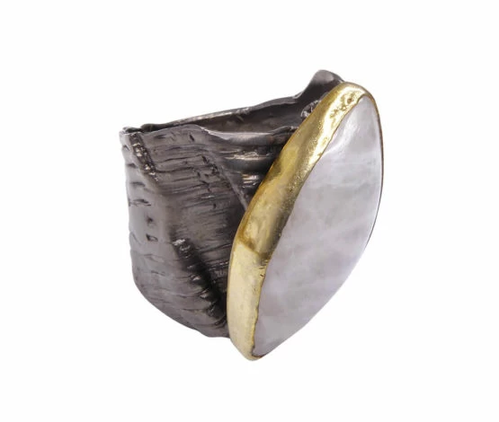 Zilveren ring met labradoriet Zilveren ring met labradoriet