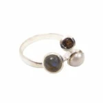 Zilveren ring met labradoriet en rookkwarts