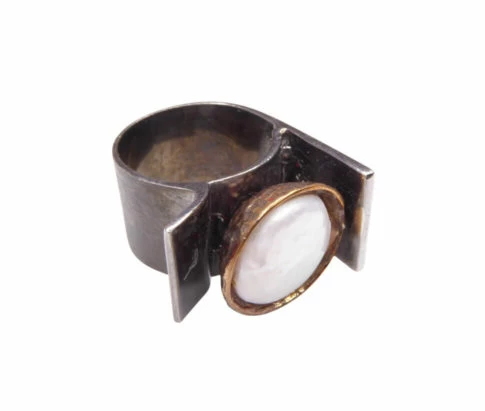 Zilveren ring met parel